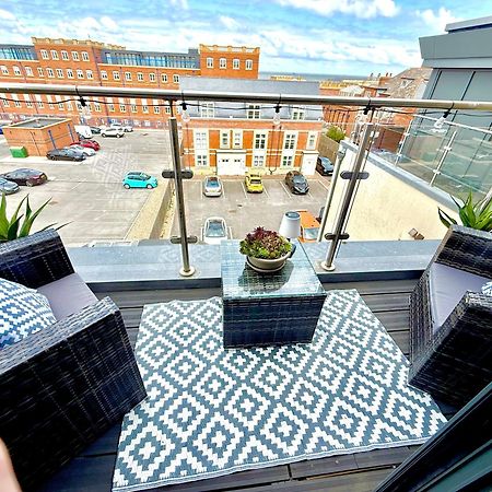 The Penthouse Margate, Balconies, Sea View, Gated Parking, Air Con! Apartment Exterior photo