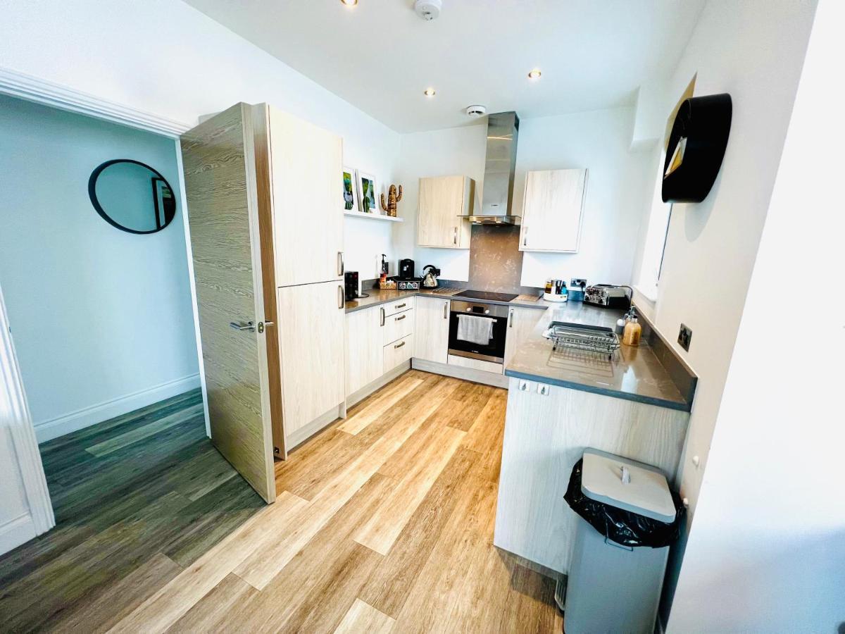 The Penthouse Margate, Balconies, Sea View, Gated Parking, Air Con! Apartment Exterior photo