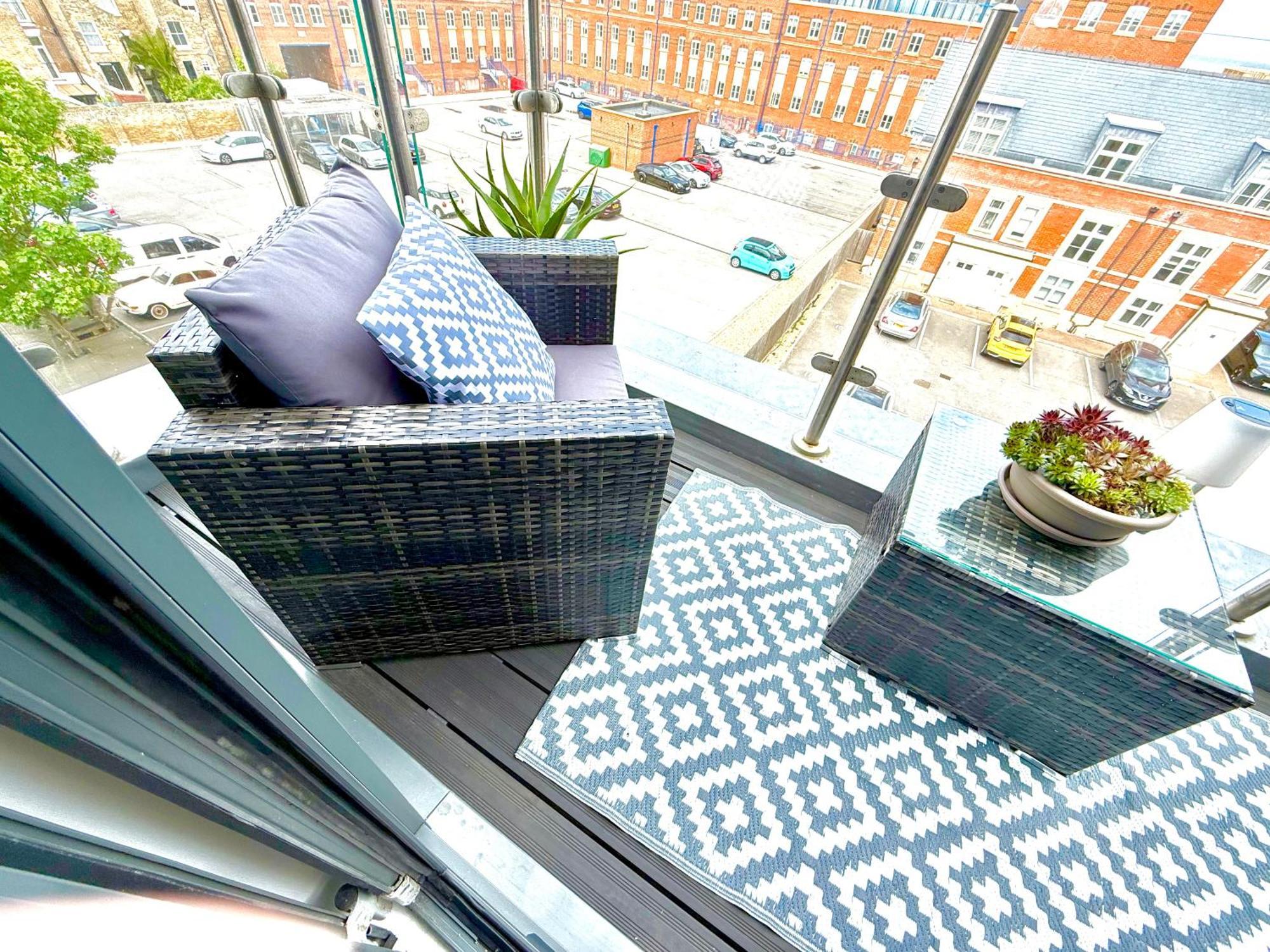 The Penthouse Margate, Balconies, Sea View, Gated Parking, Air Con! Apartment Exterior photo